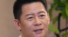 美女被男人猛操